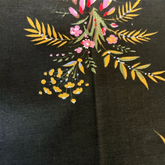 Williams Sonoma Black floral napkin set of 4 NWOT - Picture 10 of 12